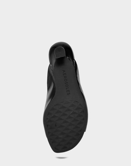 Aerosoles Heeled Sandal in Black Crinkle Patent
