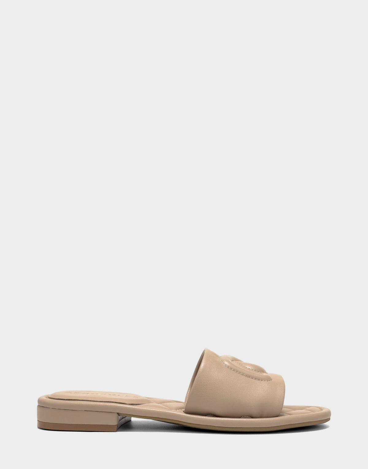 Aerosoles Flat Sandal in Natural